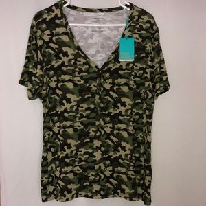 Posh peanut camo top XL